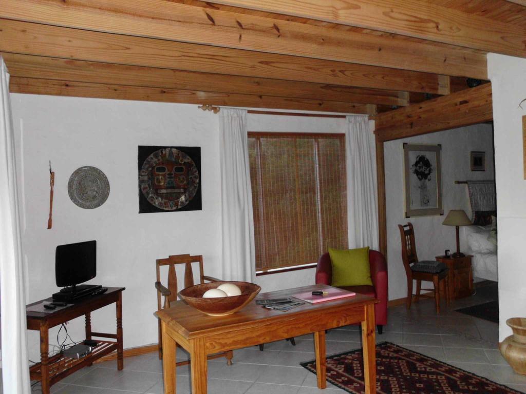 Guinea Fowl Loft Apartment Knysna Room photo